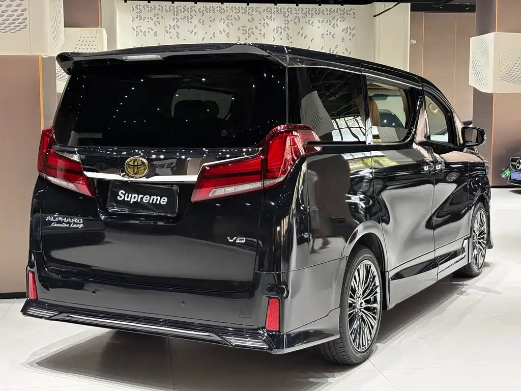 Toyota Alphard 2015 — фото 11