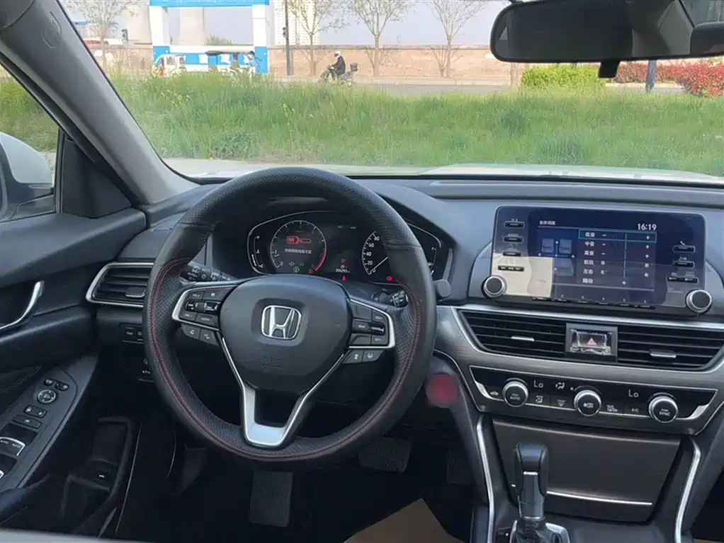 Honda Accord 2020 — фото 3