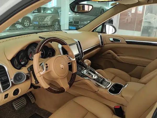 Porsche Cayenne 2011