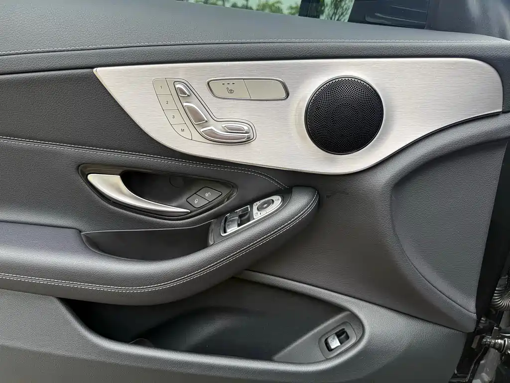 Mercedes-Benz C-Class 2021 — фото 13