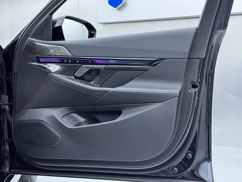 BMW i5 M60 2024 — фото 19