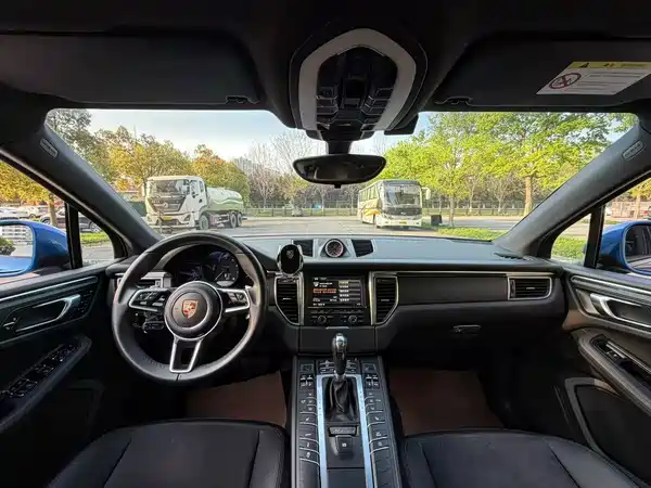 Porsche Macan 2015