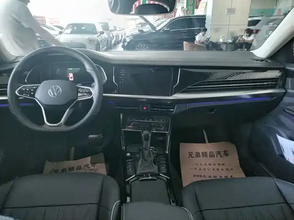 Volkswagen Passat 2022