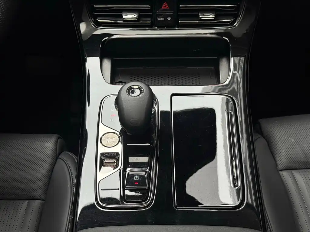GAC Motor Trumpchi E9 2023 — фото 18