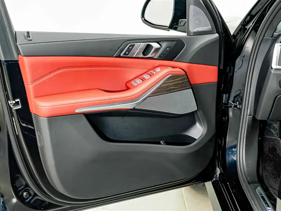 BMW X5 2025 — фото 18