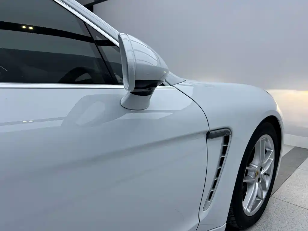 Porsche Panamera 2016 — фото 32