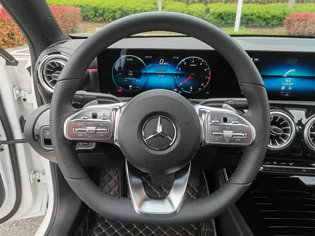 Mercedes-Benz A-Class 2022 — фото 22