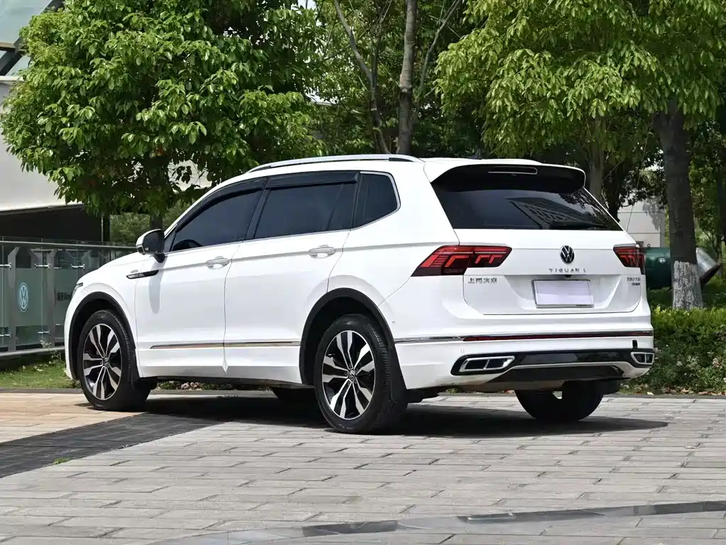 Volkswagen Tiguan L 2022 — фото 9