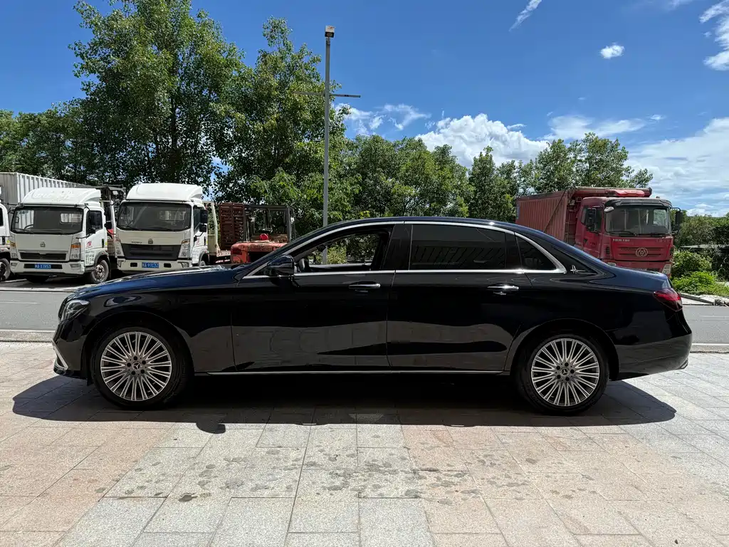 Mercedes-Benz E-Class 2021