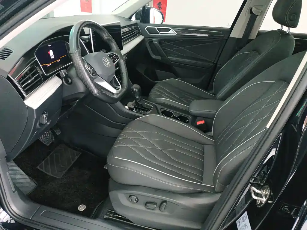 Volkswagen Tiguan L 2023 — фото 15