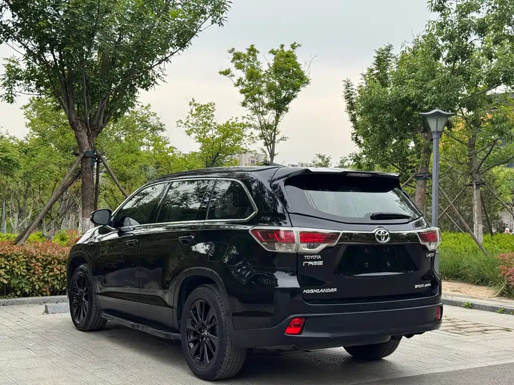 Toyota Highlander 2017 — фото 15