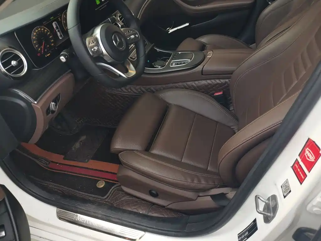 Mercedes-Benz E-Class 2019 — фото 16