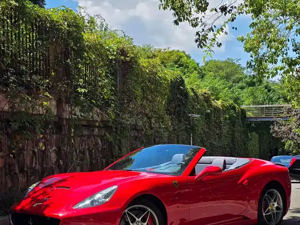 Ferrari California T 2010