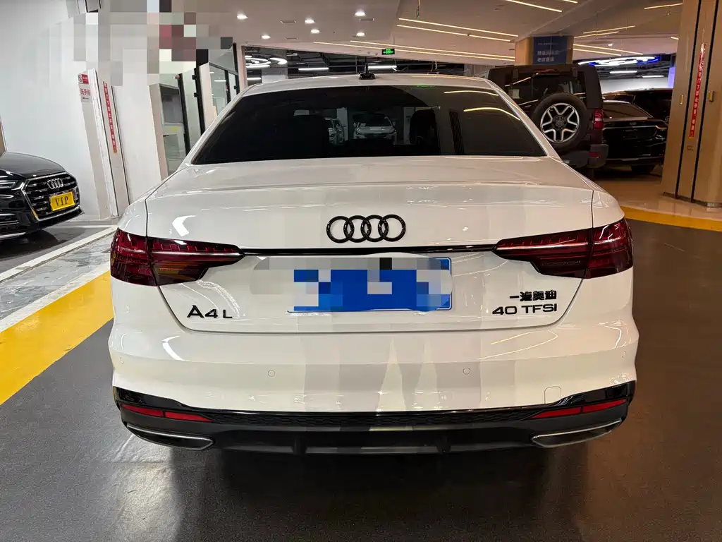 Audi A4L 2025 — фото 16