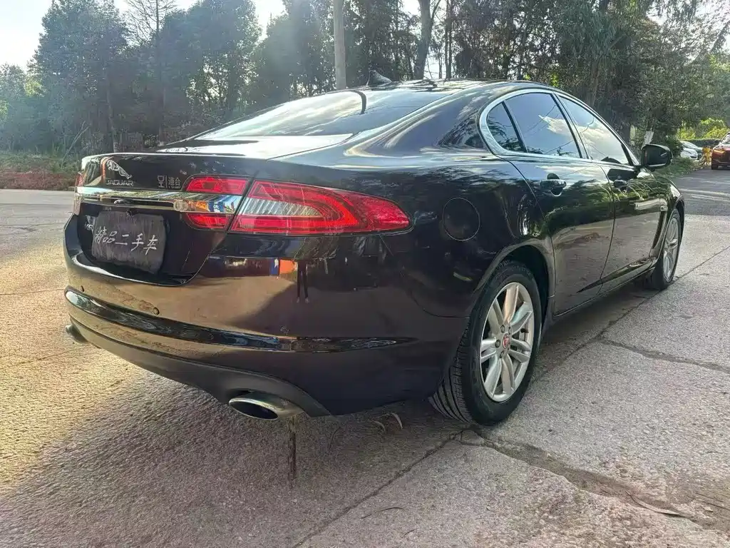 Jaguar XF 2015 — фото 8