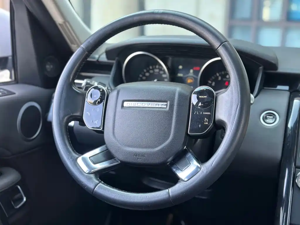 Land Rover Discovery 2019 — фото 20