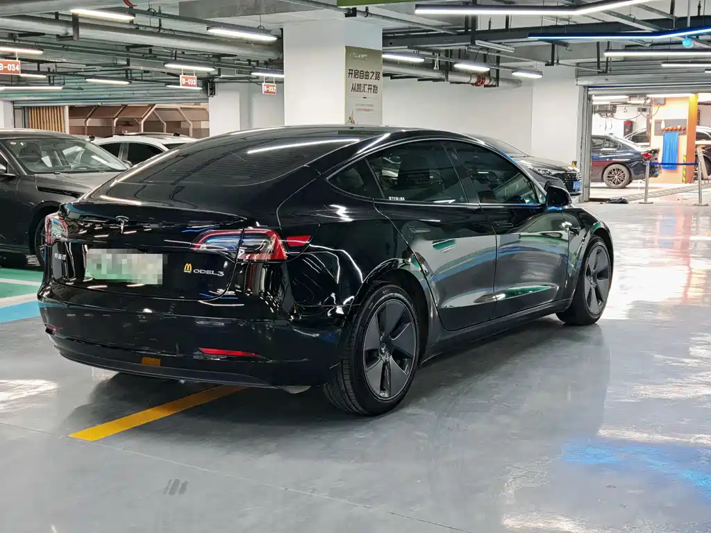 Tesla Model 3 2022 — фото 14