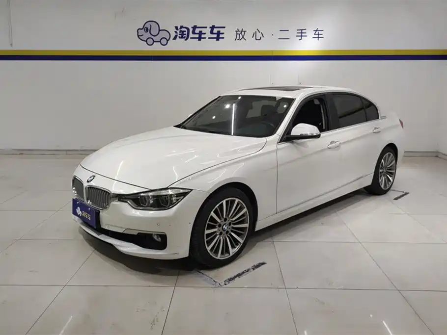 BMW 3 Series 2019 — фото 1