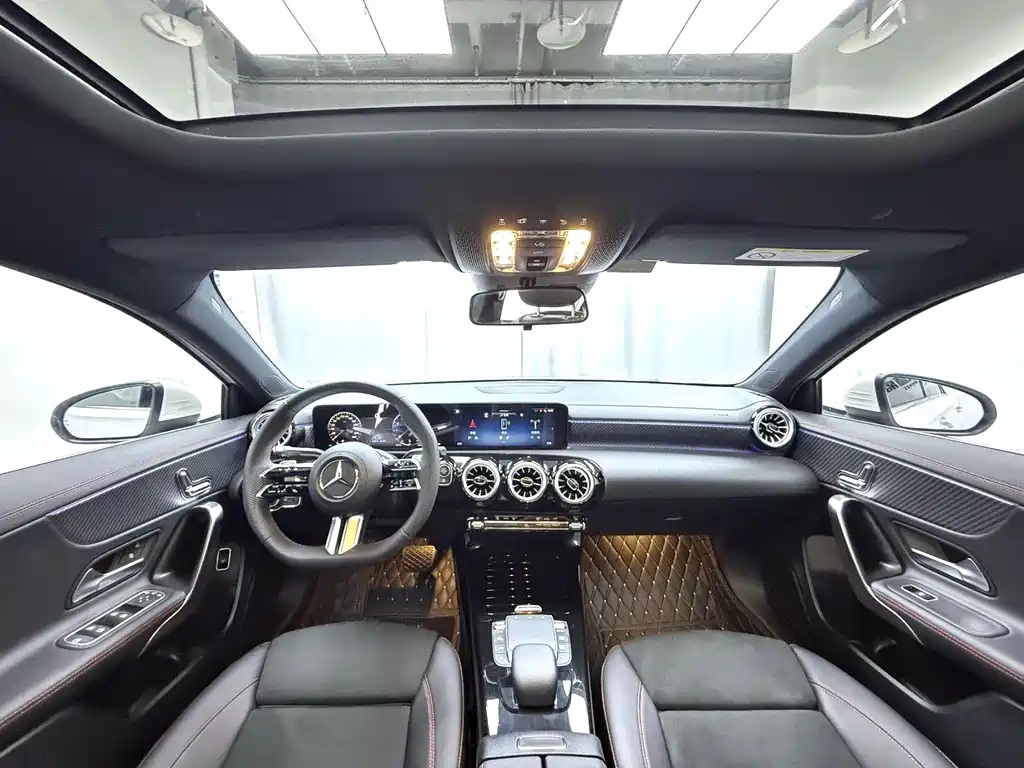 Mercedes-Benz A-Class 2023 — фото 8