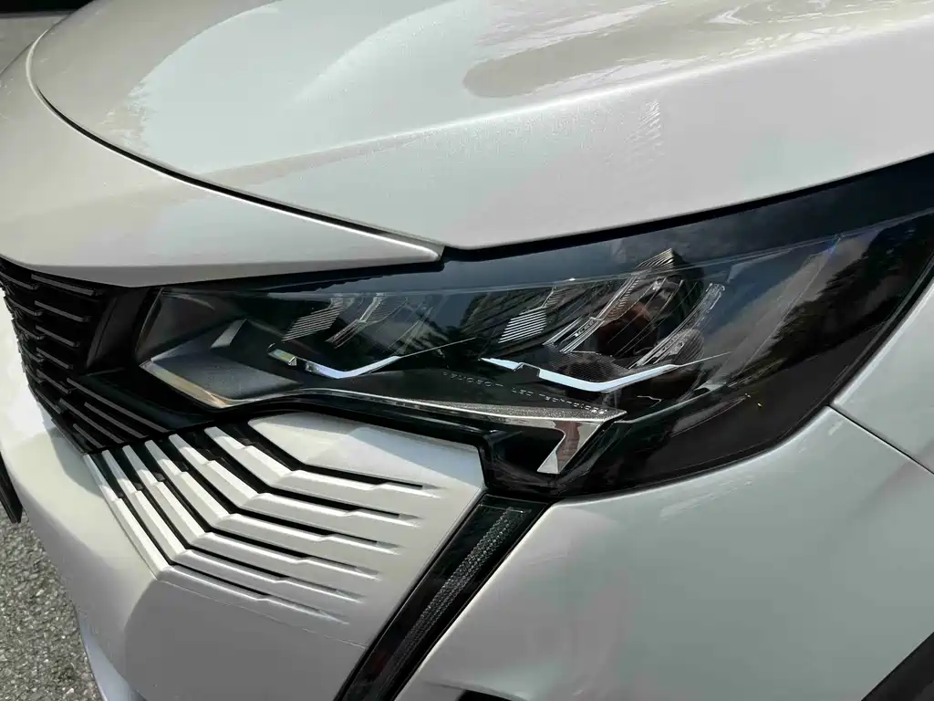 Peugeot 5008 2024 — фото 34