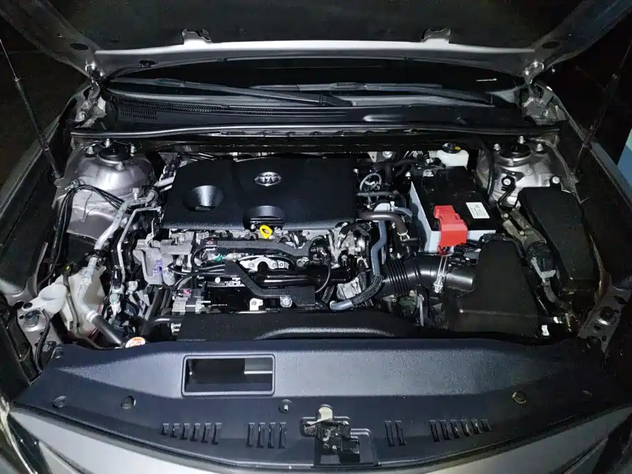 Toyota Camry 2021 — фото 10