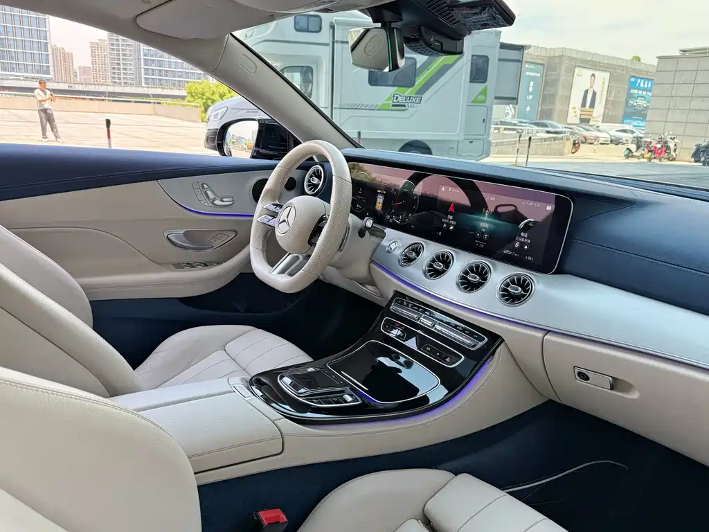 Mercedes-Benz E-Class 2022 — фото 8