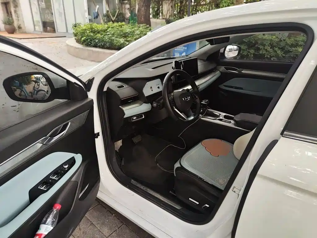 Geely Emgrand L 2022 — фото 12
