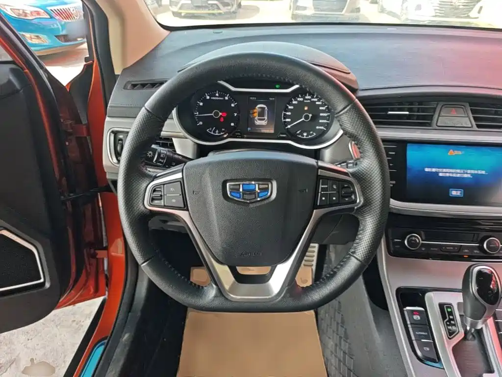 Geely Emgrand GS 2018 — фото 11