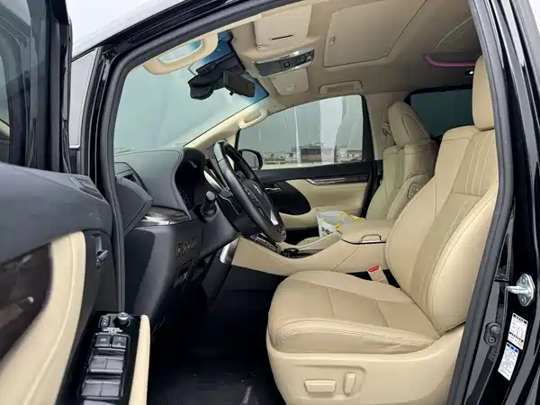 Toyota Alphard 2021