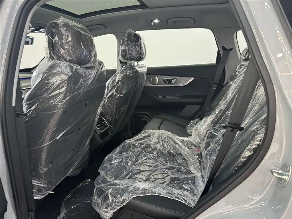Chery Tiggo 8 PRO NEV 2025 — фото 13