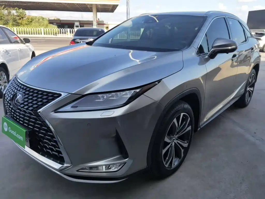 Lexus RX 2022 — фото 1