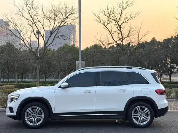 Mercedes-Benz GLB 2022