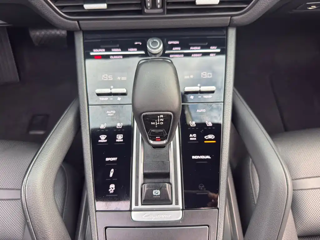 Porsche Cayenne 2019 — фото 12