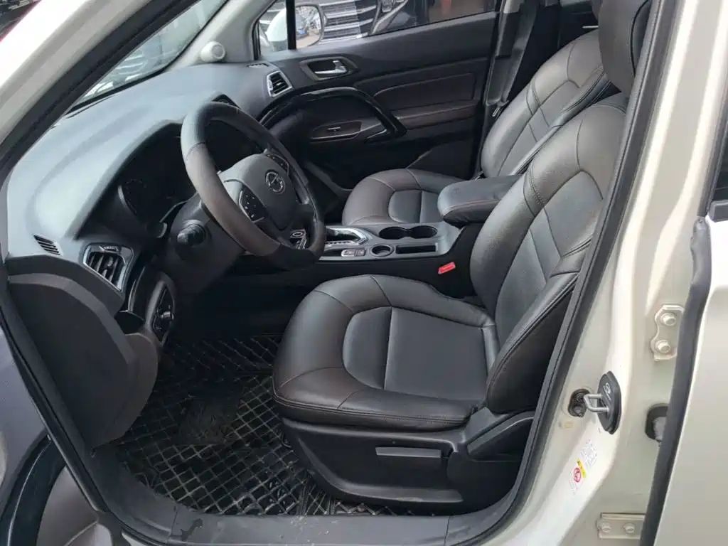 GAC Trumpchi GS4 2017 — фото 15
