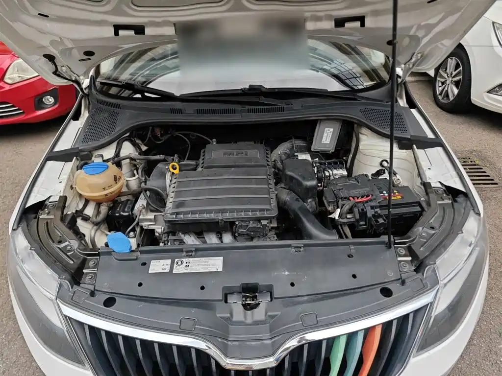 Skoda Rapid 2018 — фото 20