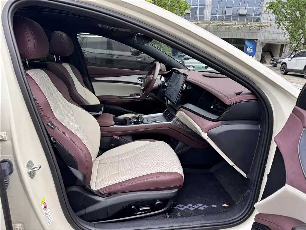 BYD Seal 07 DM-i 2025 — фото 9
