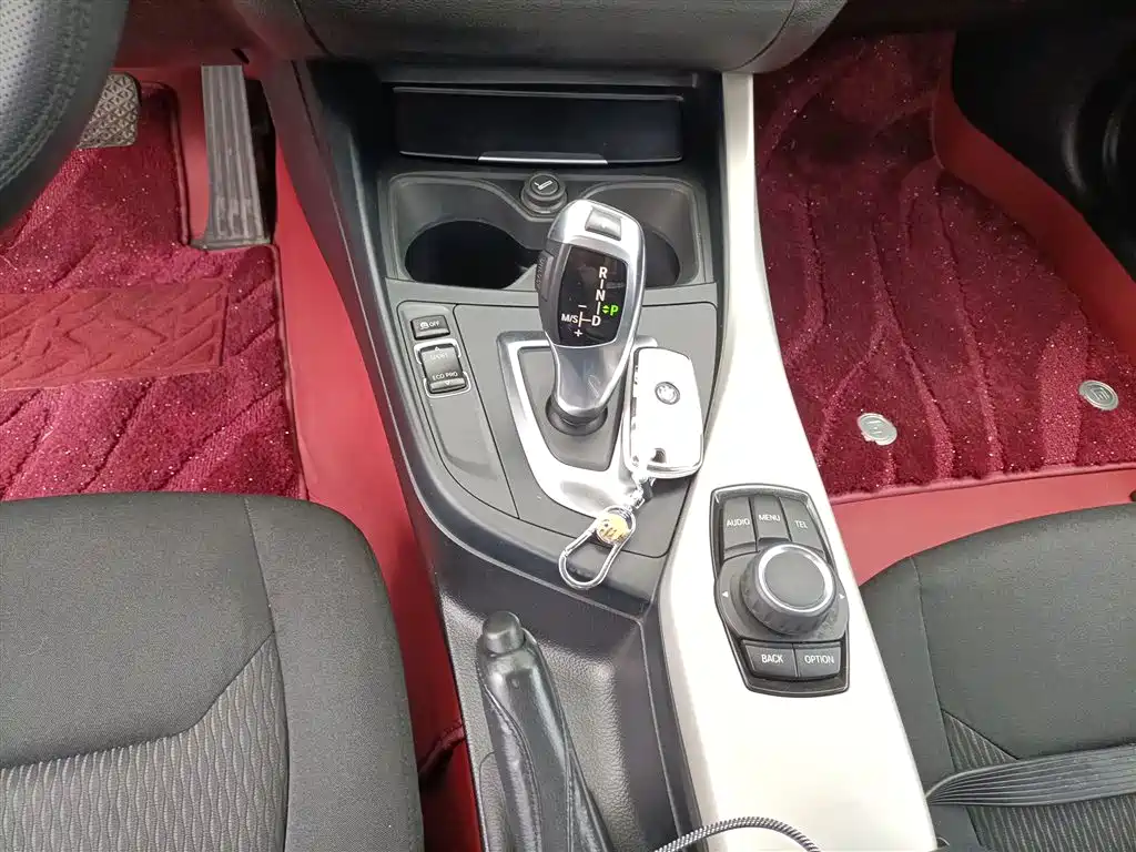 BMW 1 Series 2015 — фото 14