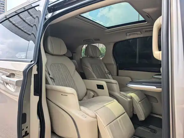 Buick GL8 2024