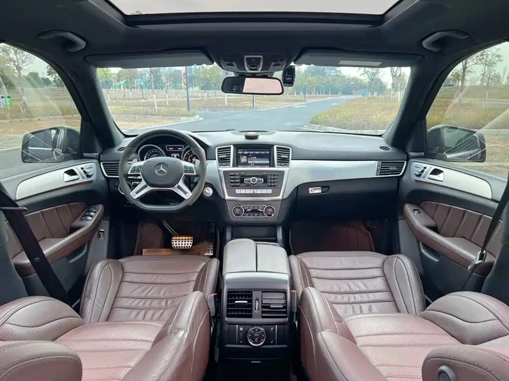 Mercedes-Benz M-Class AMG 2015 — фото 15