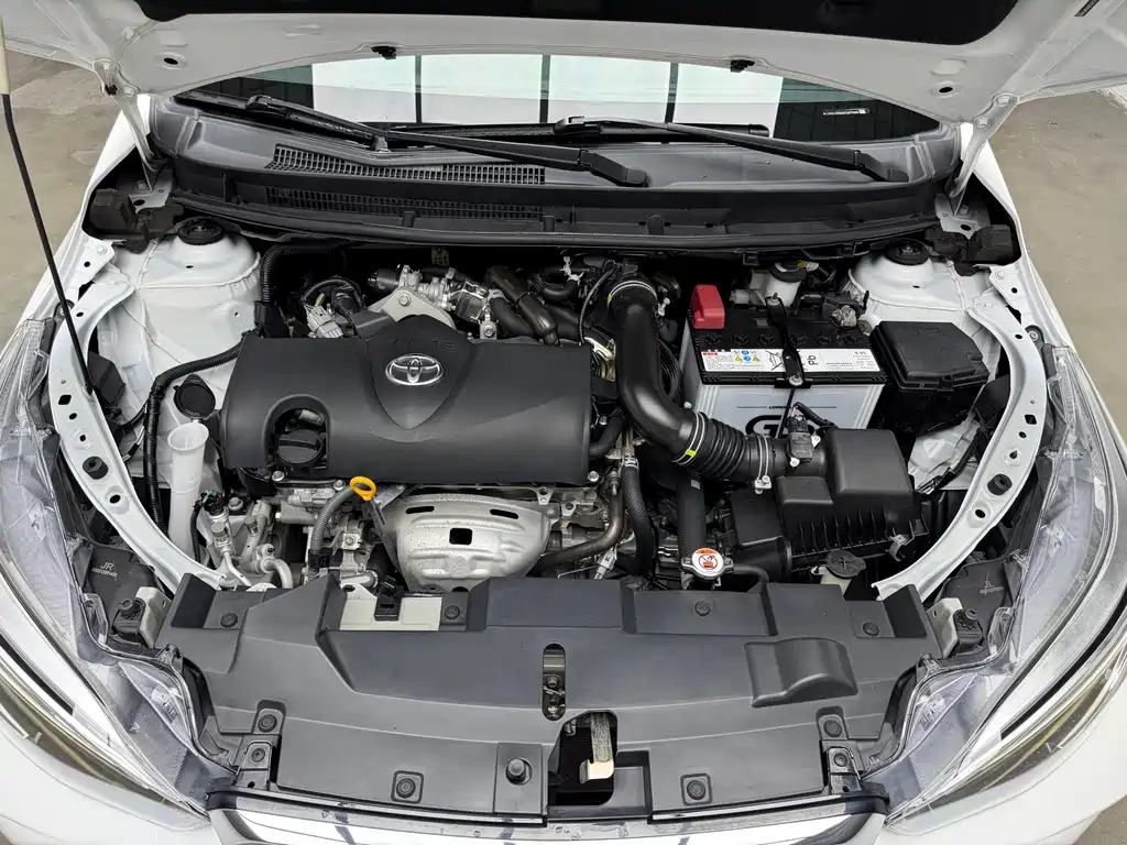 Toyota Yaris L 2023 — фото 17