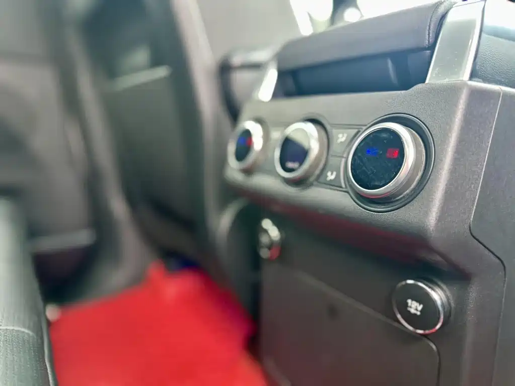 Land Rover Discovery 2020 — фото 14