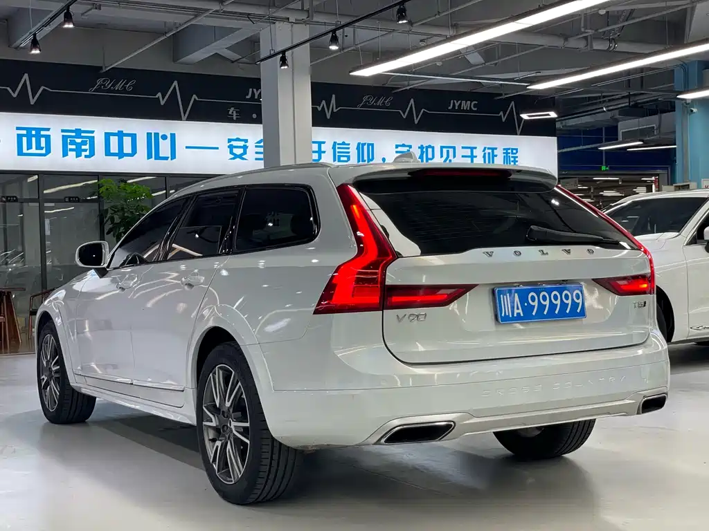 Volvo V90 2018 — фото 11