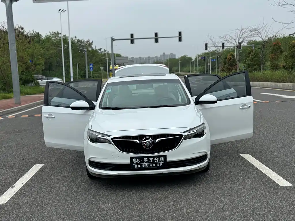 Buick Excelle 2019 — фото 23