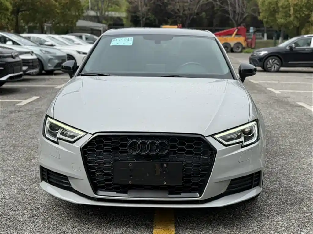 Audi A3 2018 — фото 25