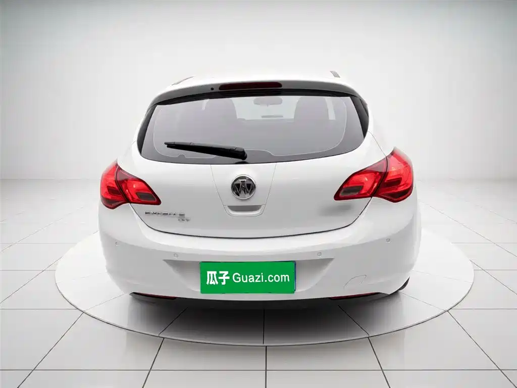Buick Excelle 2015 — фото 4