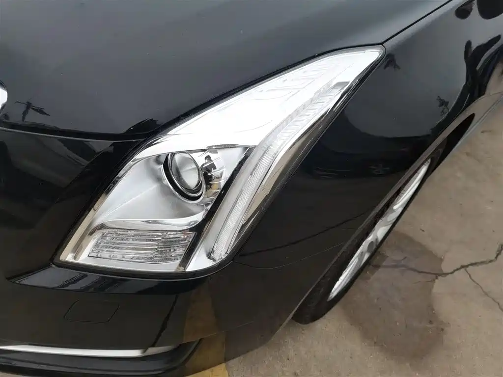 Cadillac XTS 2017 — фото 24