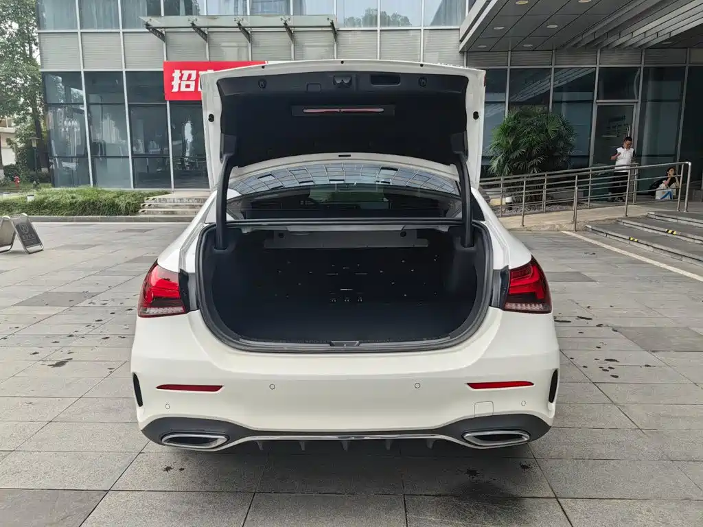 Mercedes-Benz A-Class 2021 — фото 18