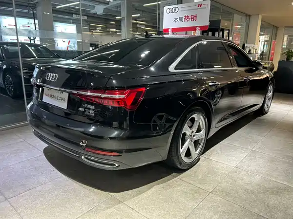 Audi A6L 2022