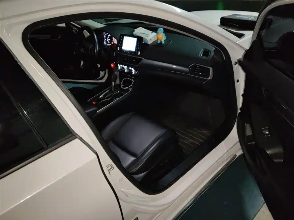 Honda Accord 2020 — фото 21