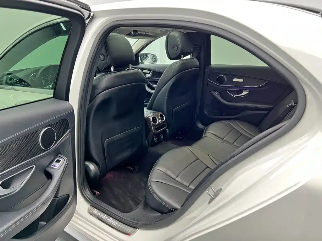Mercedes-Benz C-Class 2020 — фото 16